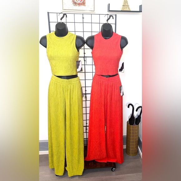 Cyber Lime Green Two Piece Sleeveless Crop Top Pants Set - Picture 4 of 9